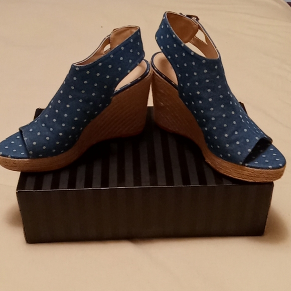 Like NEW,Victoria Secret,Blue Denim with White Polka Dots,Wedge Heel,Booties💙🦋 - Picture 9 of 13